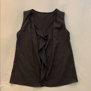 Cute sleeveless top!